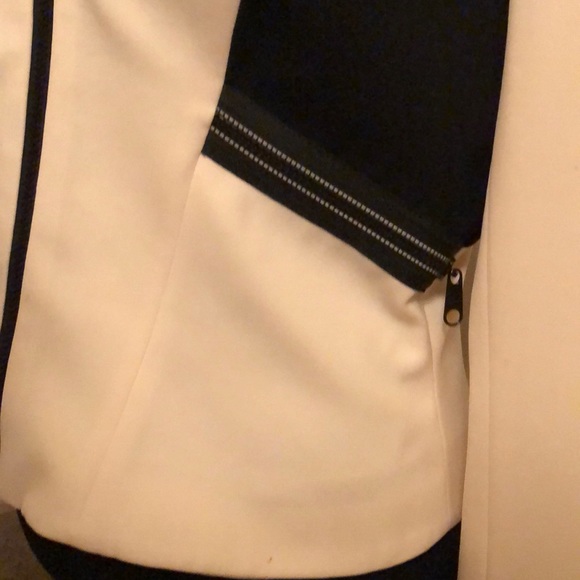 Designer form fitted jacket. Cream and black - Picture 2 of 4